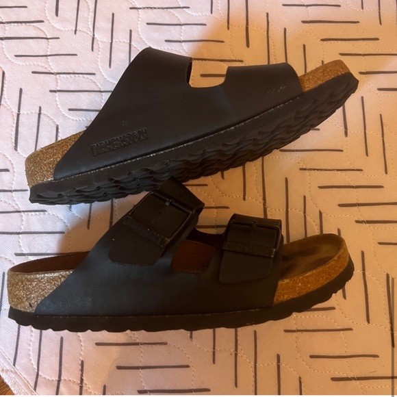 Women’s Birkenstocks - Picture 4 of 5